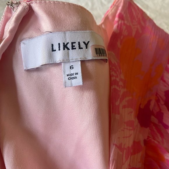 Revolve Likely Dress Size 6
Pink floral, ruffle, cutout - Picture 4 of 4
